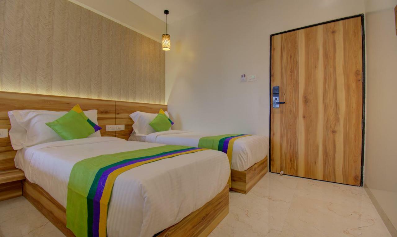 Hotel Amisha International Surate Extérieur photo