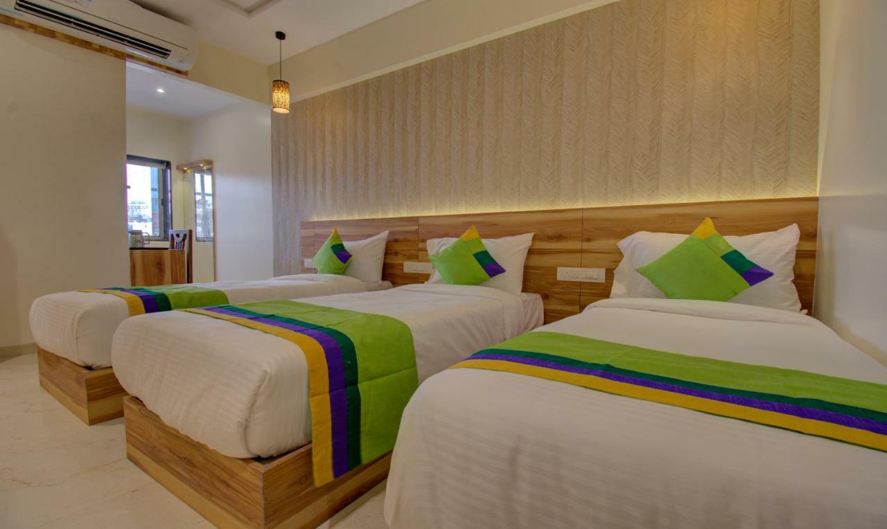 Hotel Amisha International Surate Extérieur photo