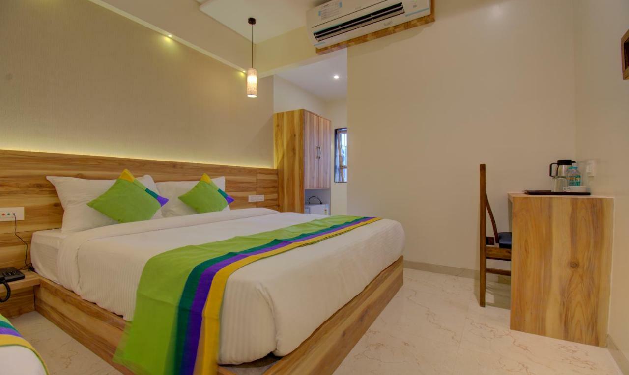 Hotel Amisha International Surate Extérieur photo